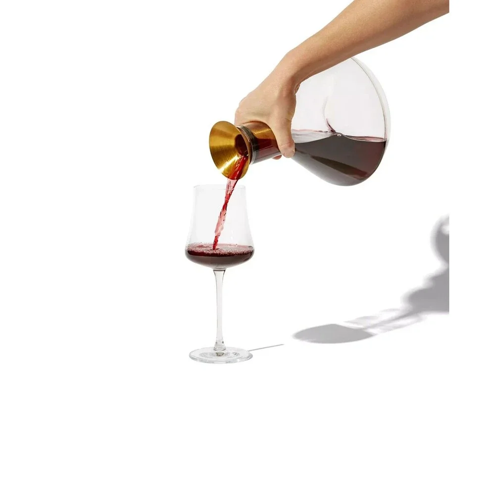 Rabbit Premium Wine Decanter with Sediment Strainer and Integrated Aerator - New